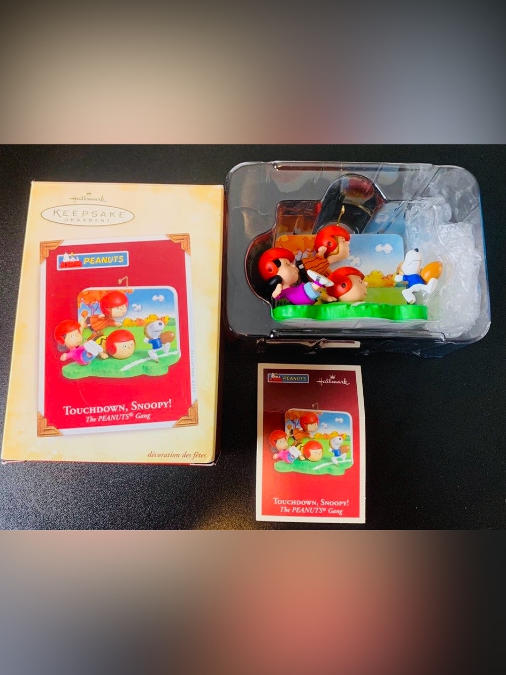Hallmark Peanuts Touchdown Snoopy Ornament - 2005 Snoopy